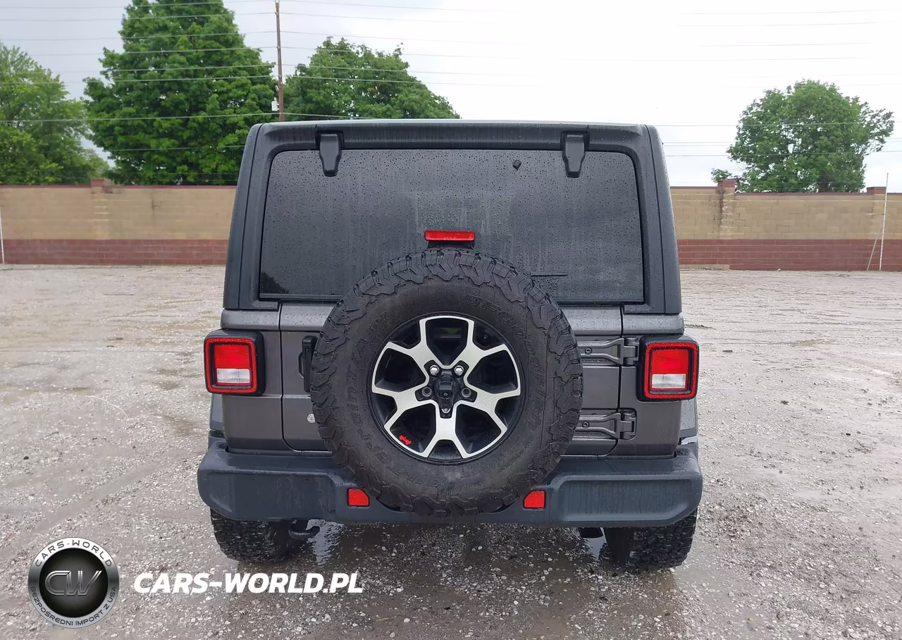 2018 Jeep Wrangler Unlimited Sahara 4X4 VIN:1C4HJXEG2JW166646 - 16