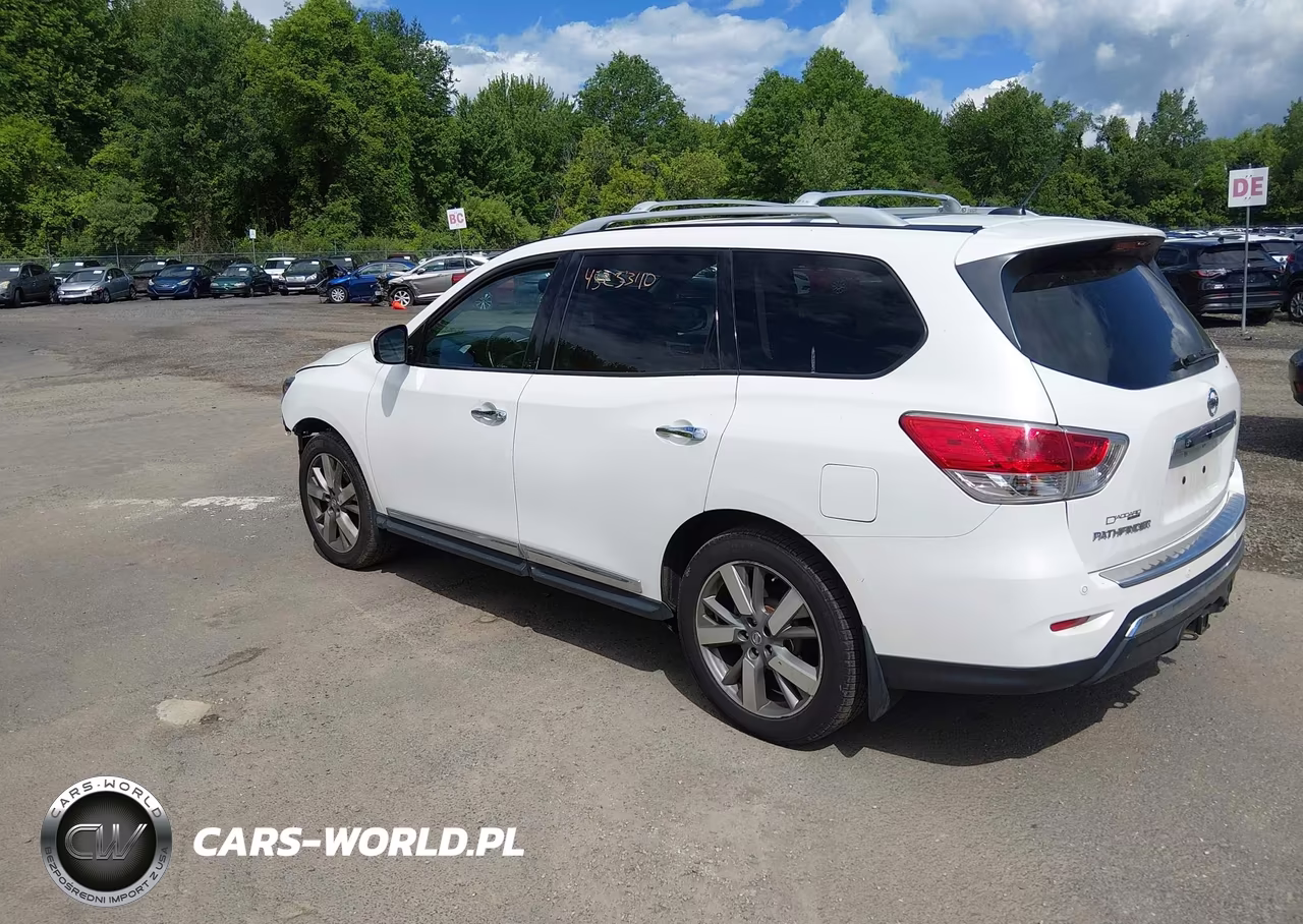 2014 Nissan Pathfinder Platinum VIN:5N1AR2MM8EC644138 - 3