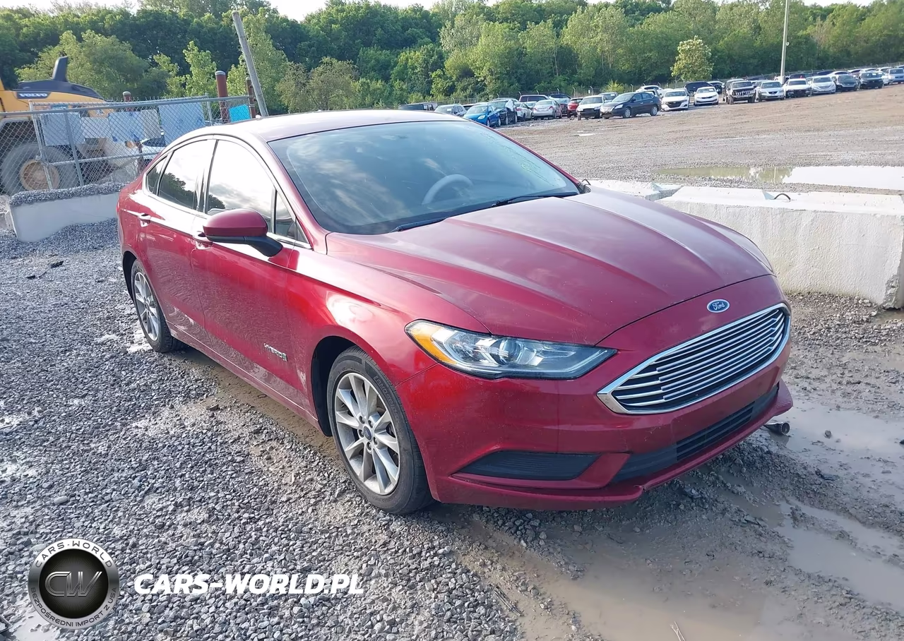 2017 Ford Fusion Hybrid S – zdjęcie 1 z 16