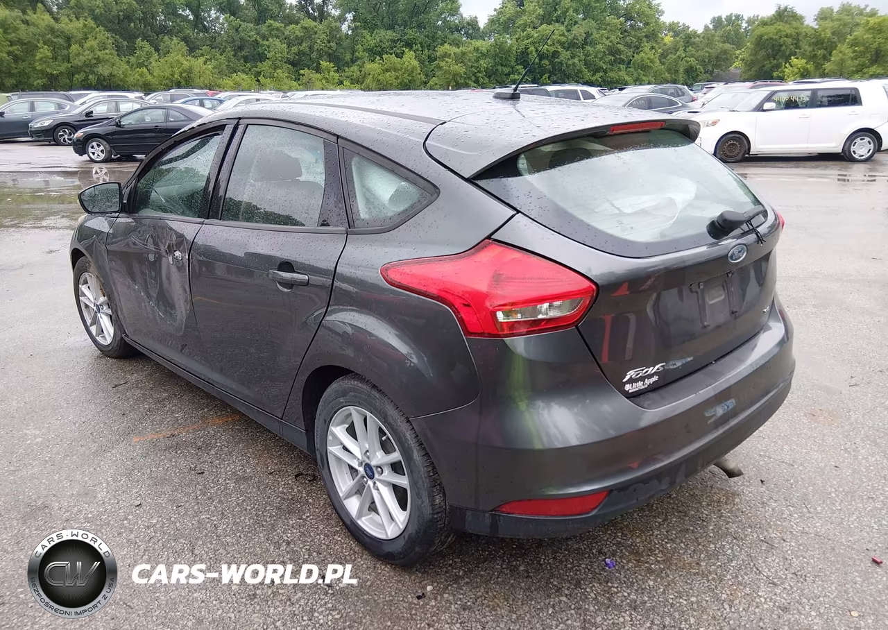 2017 Ford Focus Se VIN:1FADP3K25HL249780 - 3