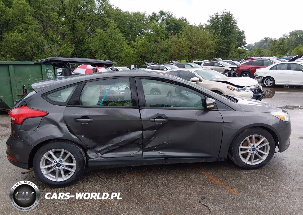 2017 Ford Focus Se VIN:1FADP3K25HL249780 - 6