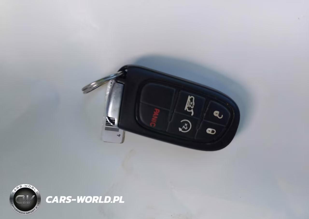 2019 Jeep Cherokee Latitude Plus 4X4 VIN:1C4PJMLB3KD107894 - 11