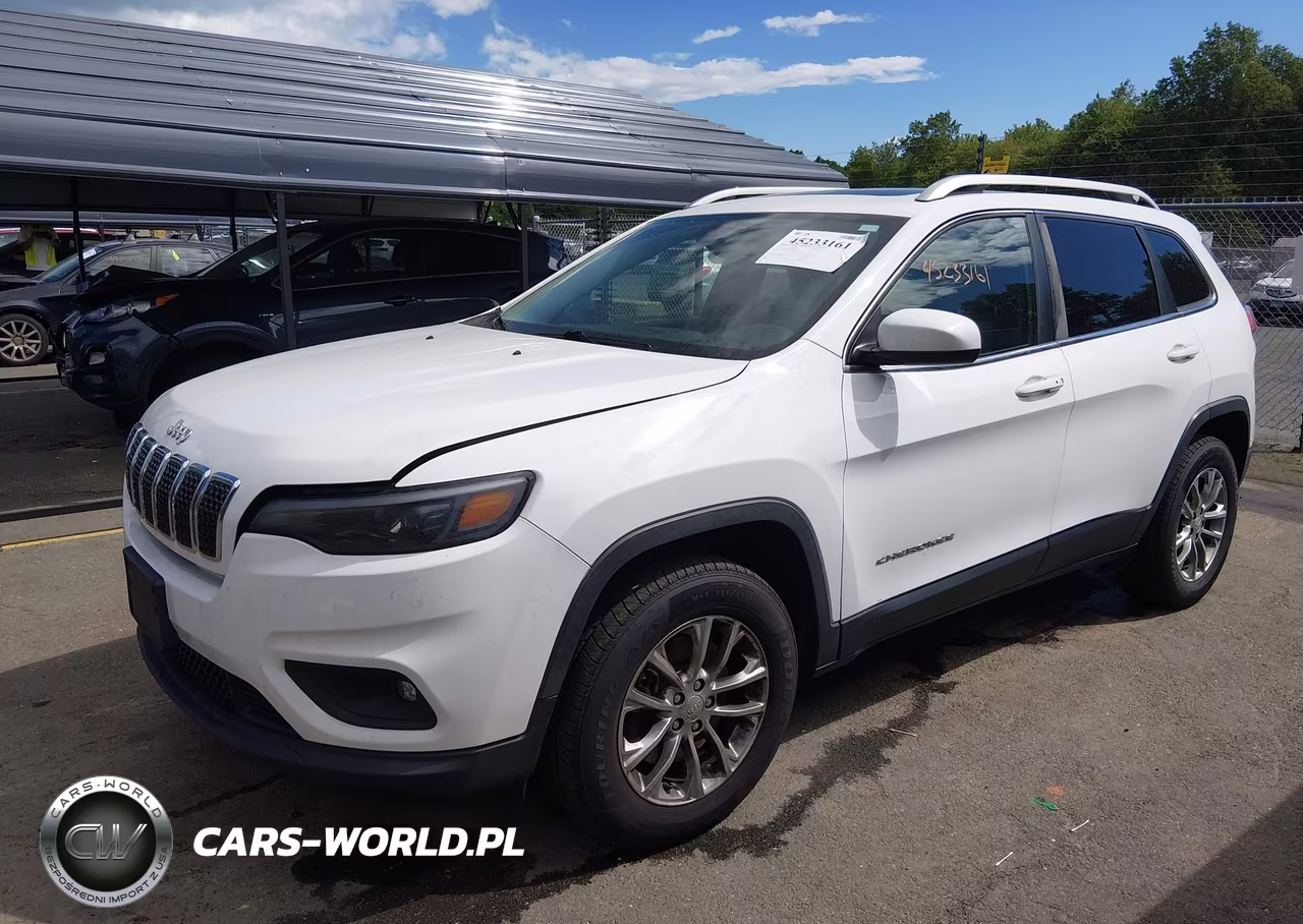 2019 Jeep Cherokee Latitude Plus 4X4 VIN:1C4PJMLB3KD107894 - 2