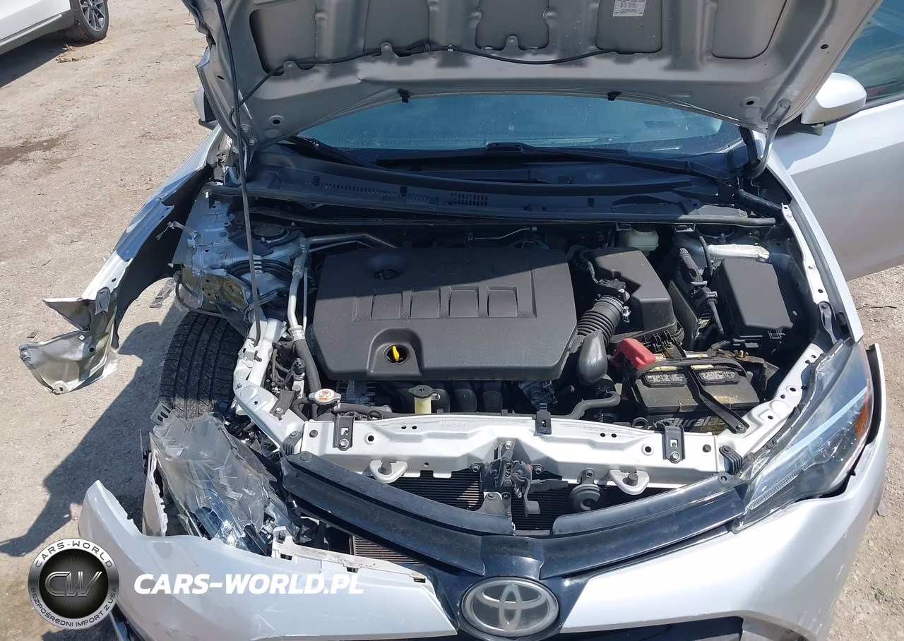 2018 Toyota Corolla Le VIN:5YFBURHE3JP849693 - 10