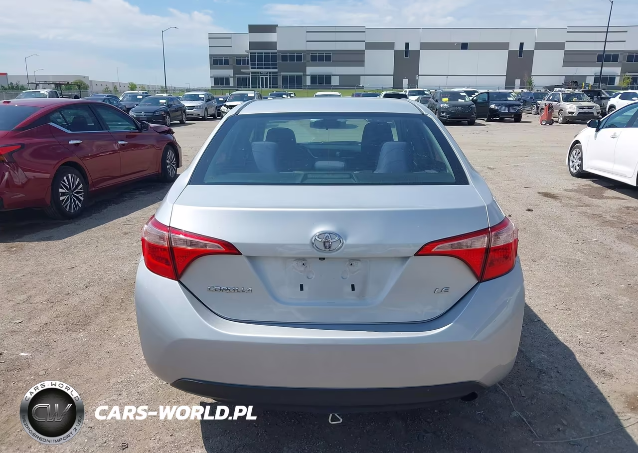2018 Toyota Corolla Le VIN:5YFBURHE3JP849693 - 16