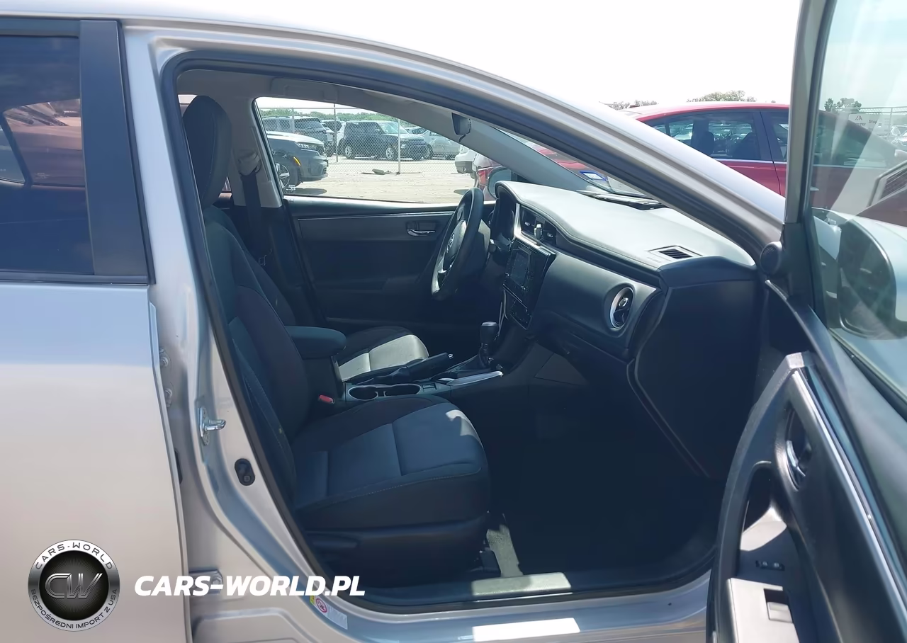 2018 Toyota Corolla Le VIN:5YFBURHE3JP849693 - 5