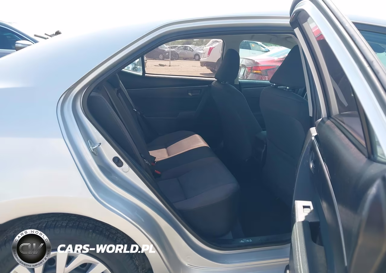 2018 Toyota Corolla Le VIN:5YFBURHE3JP849693 - 8