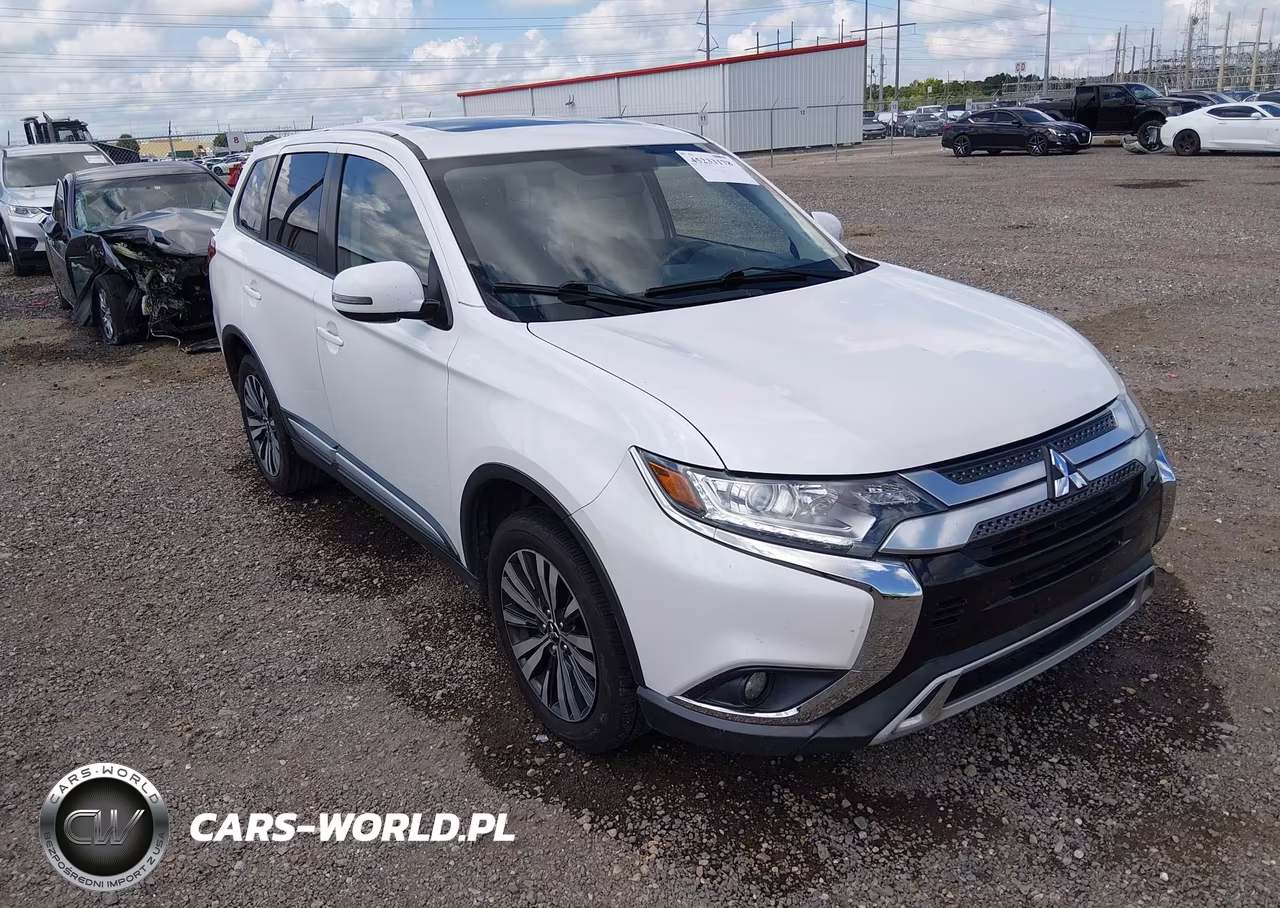 2019 Mitsubishi Outlander Se – zdjęcie 1 z 16