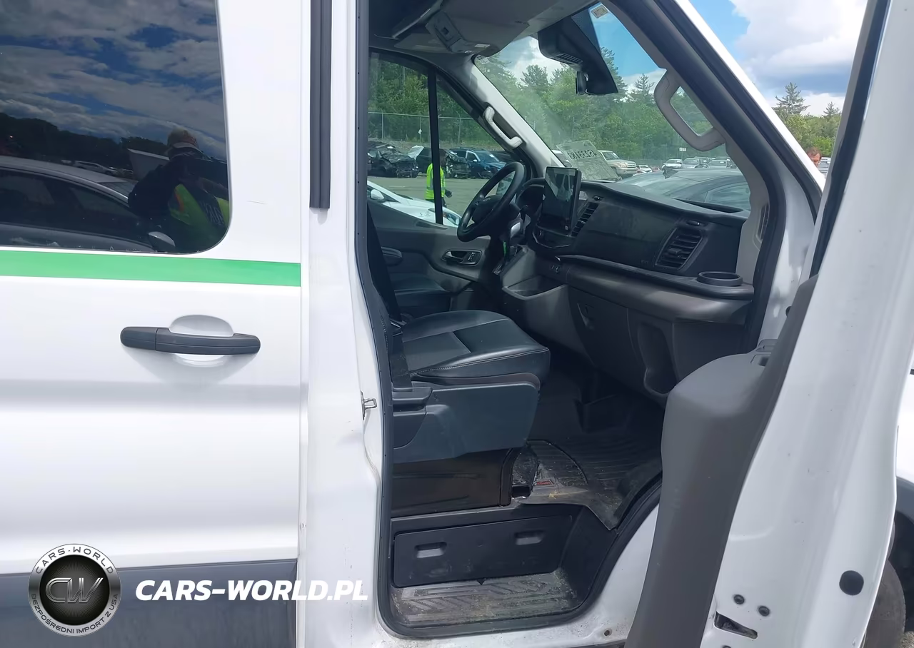2023 Ford Transit-250 VIN:1FTBR2C83PKA52992 - 5