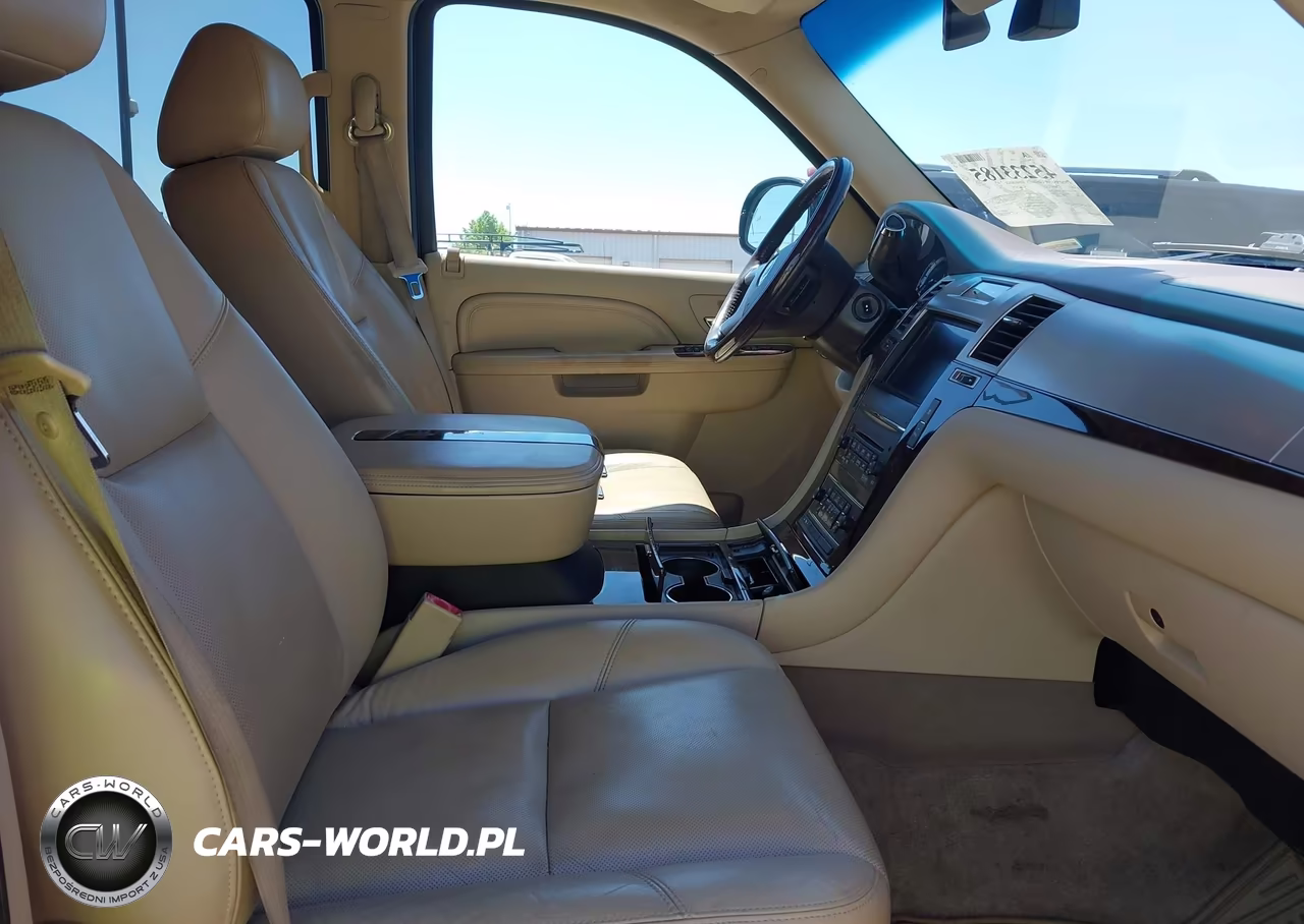 2011 Cadillac Escalade Luxury VIN:1GYS4BEF4BR133035 - 5