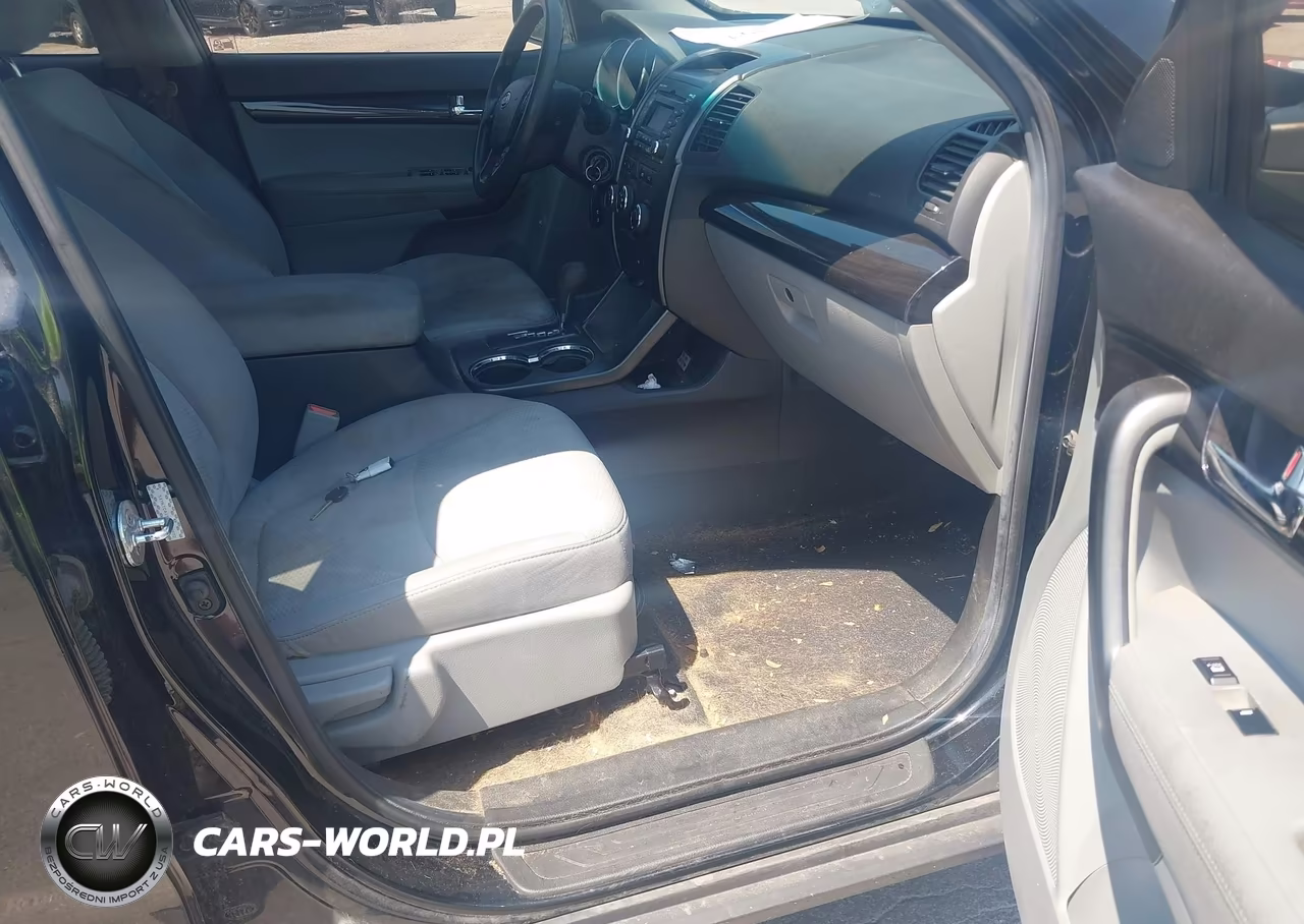 2011 Kia Sorento Lx VIN:5XYKTCA15BG019973 - 5