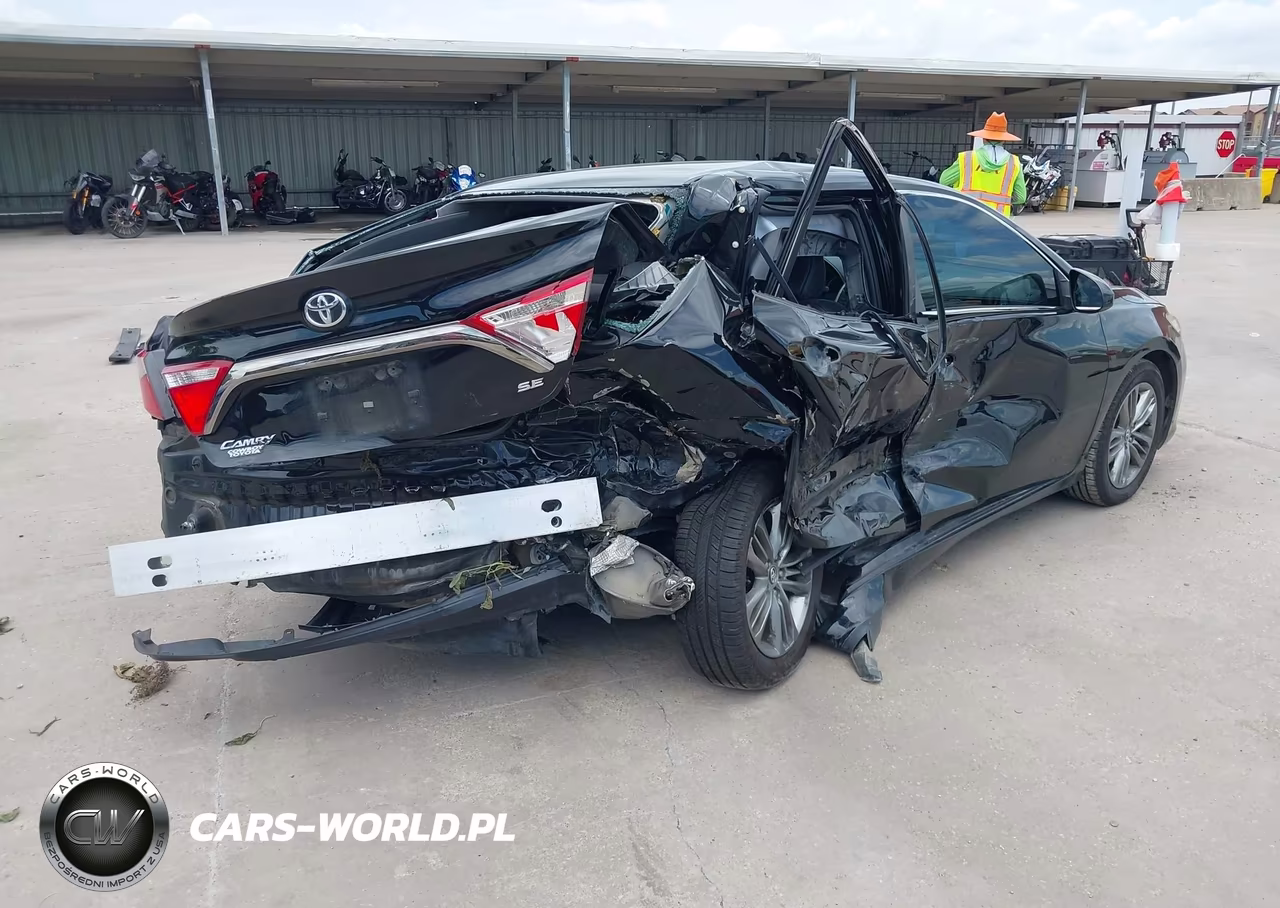 2017 Toyota Camry Se VIN:4T1BF1FK0HU388742 - 4