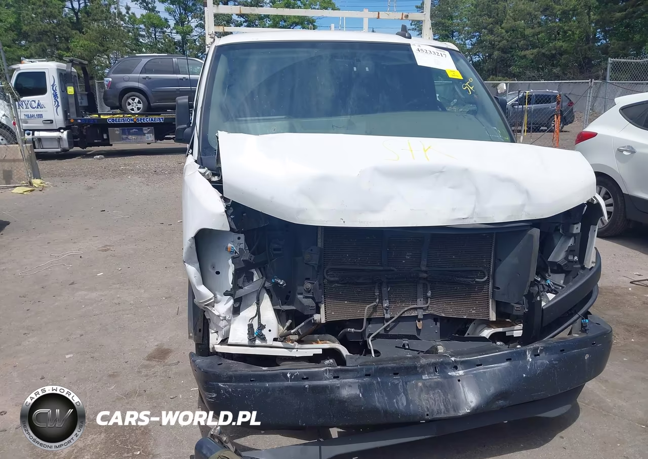 2018 GMC Savana 2500 Work Van VIN:1GTW7AFGXJ1181085 - 6