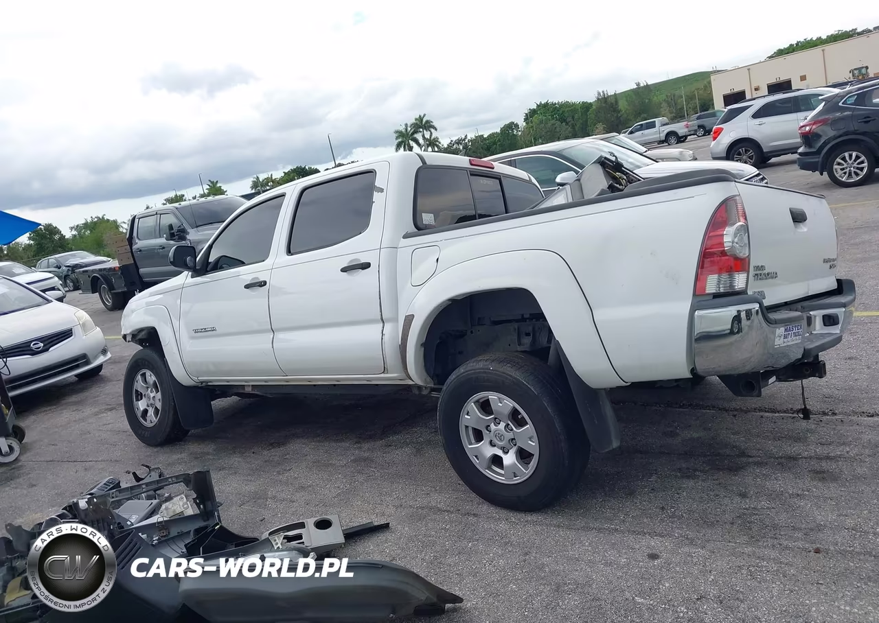 2015 Toyota Tacoma Prerunner VIN:5TFJX4GN1FX044100 - 14