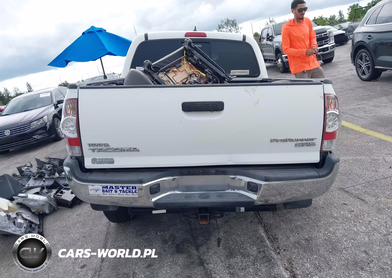 2015 Toyota Tacoma Prerunner VIN:5TFJX4GN1FX044100 - 16