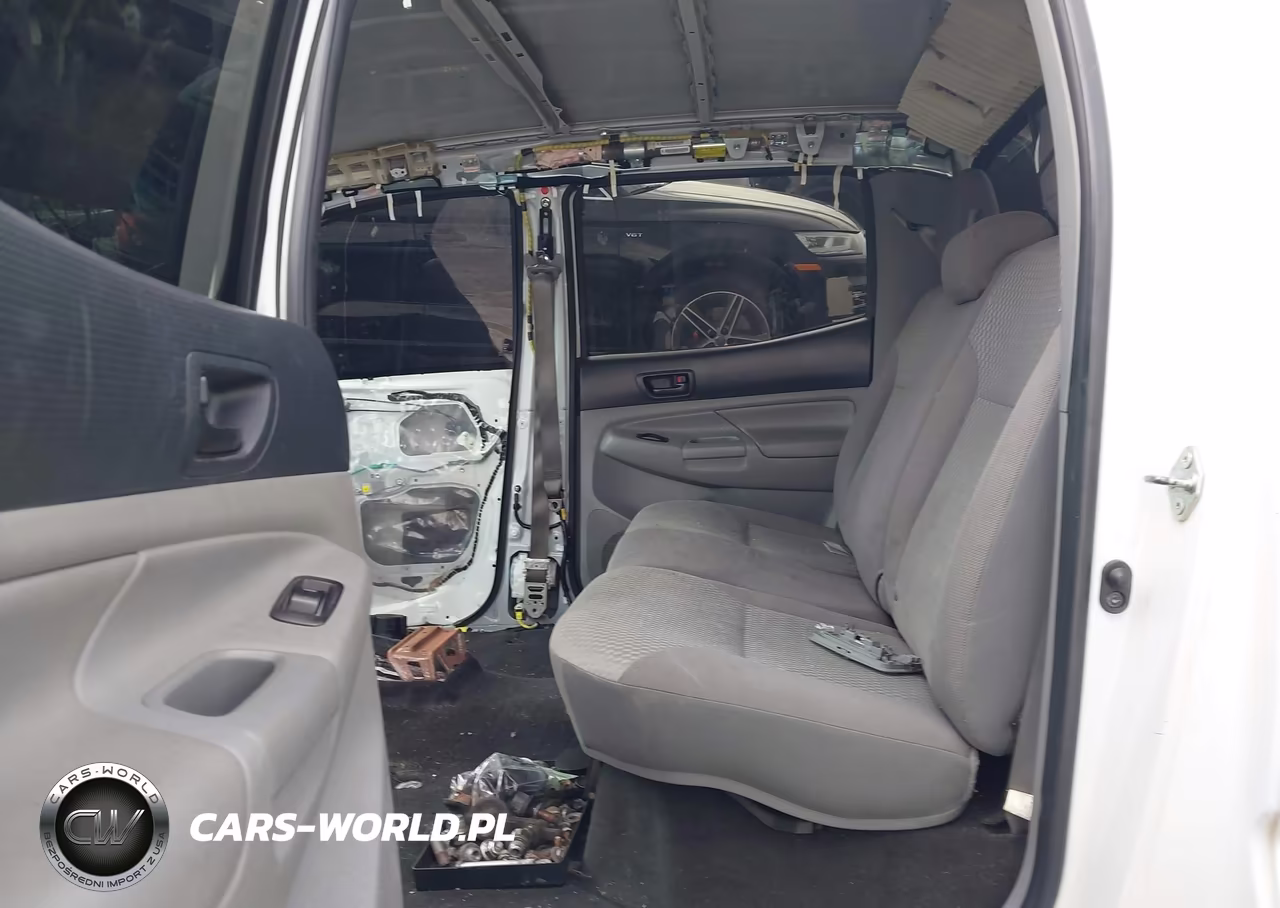 2015 Toyota Tacoma Prerunner VIN:5TFJX4GN1FX044100 - 8