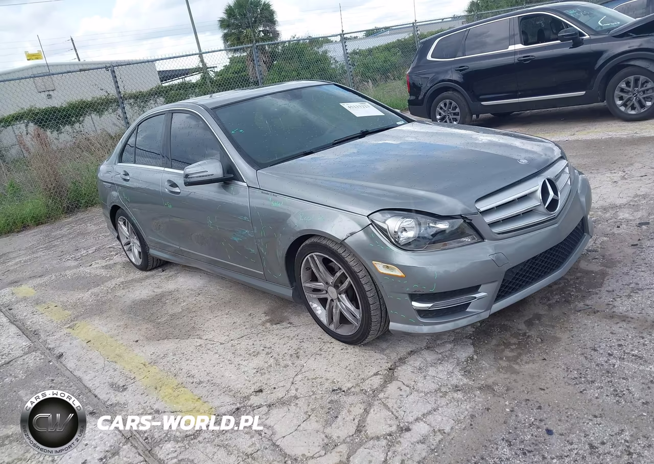 2013 Mercedes-Benz C 250 Sport