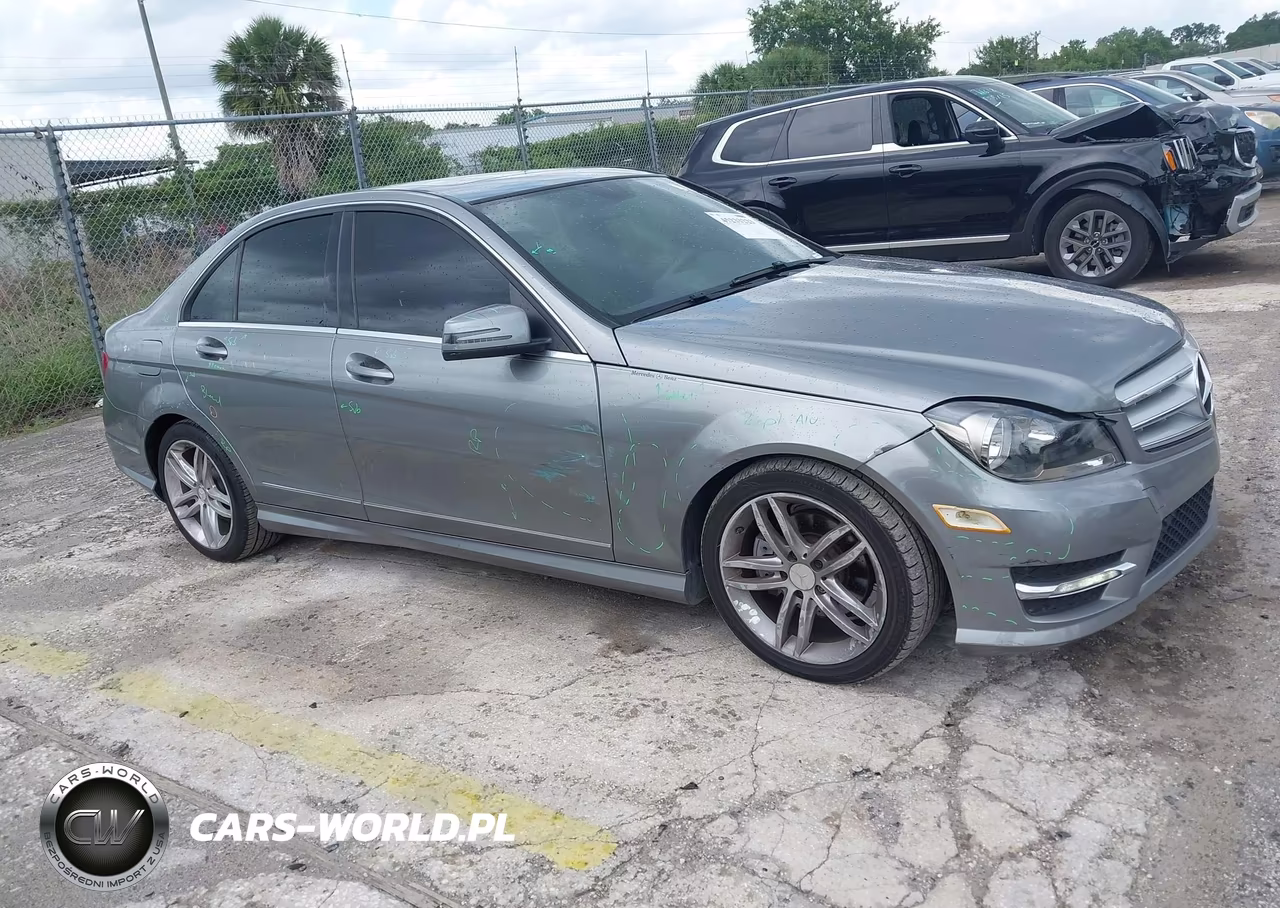 2013 Mercedes-Benz C 250 Sport VIN:WDDGF4HB2DR290209 - 6