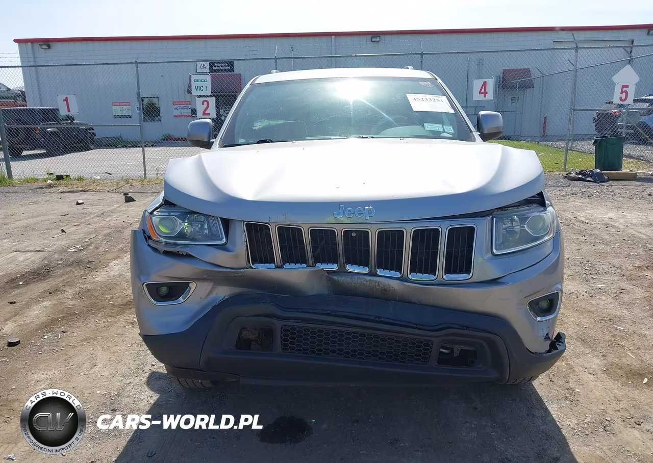 2015 Jeep Grand Cherokee Laredo VIN:1C4RJFAG3FC830269 - 12