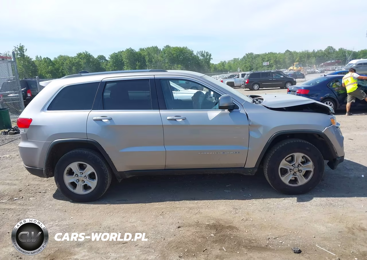 2015 Jeep Grand Cherokee Laredo VIN:1C4RJFAG3FC830269 - 13