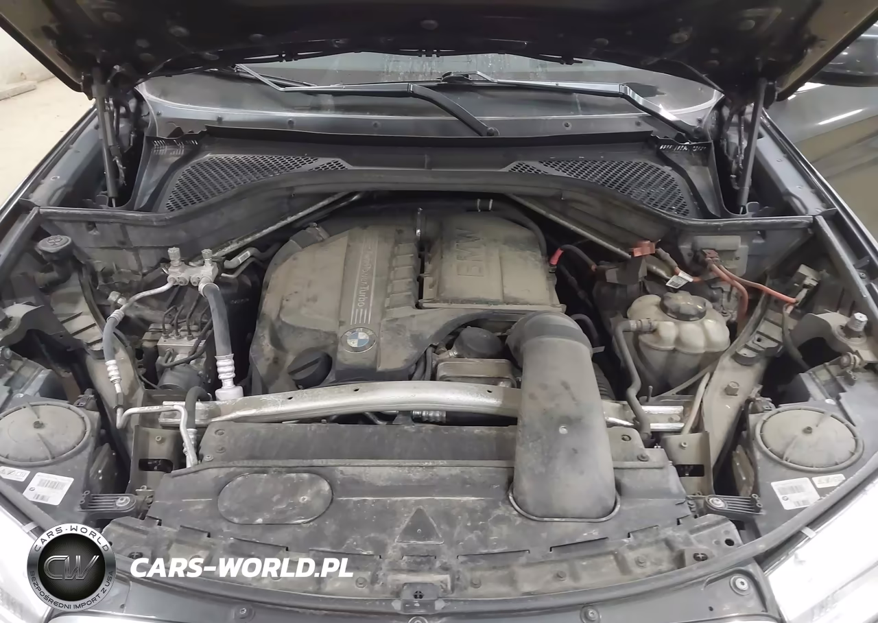 2017 BMW X5 xDrive35I VIN:5UXKR0C51H0V65762 - 10