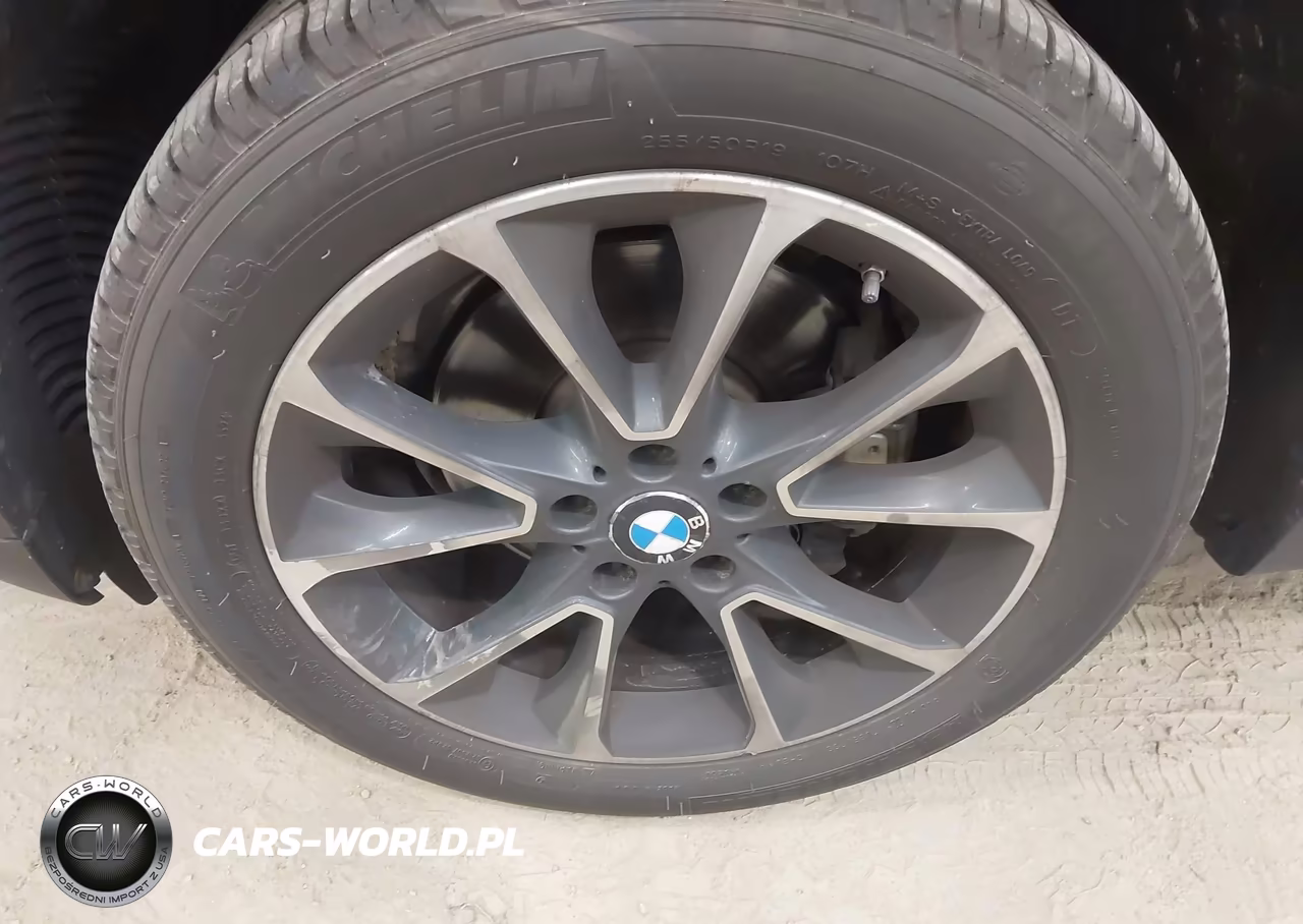 2017 BMW X5 xDrive35I VIN:5UXKR0C51H0V65762 - 6