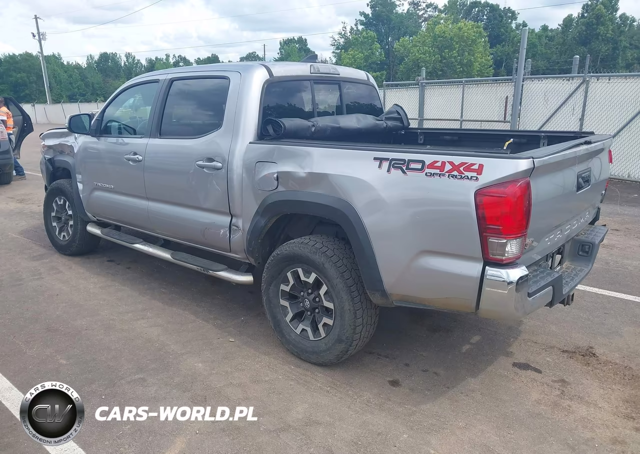2016 Toyota Tacoma Trd Off Road VIN:5TFCZ5AN8GX002669 - 3