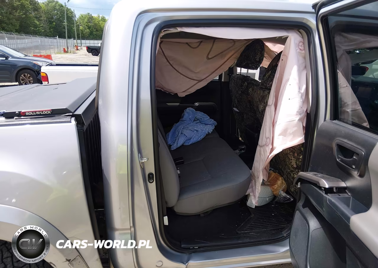 2018 Toyota Tacoma Sr5 V6 VIN:3TMCZ5AN4JM145986 - 8