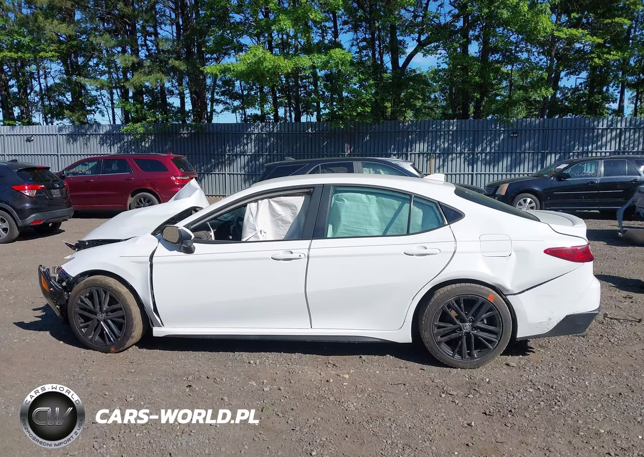 2025 Toyota Camry Se VIN:4T1DBADK2SU506952 - 13