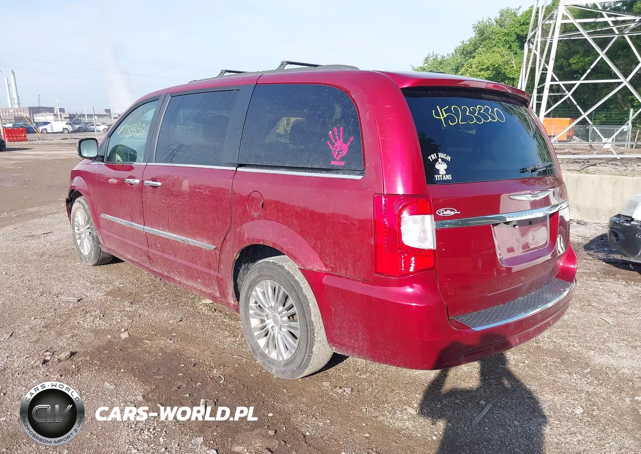 2015 Chrysler Town & Country Touring-L VIN:2C4RC1CG9FR525652 - 3