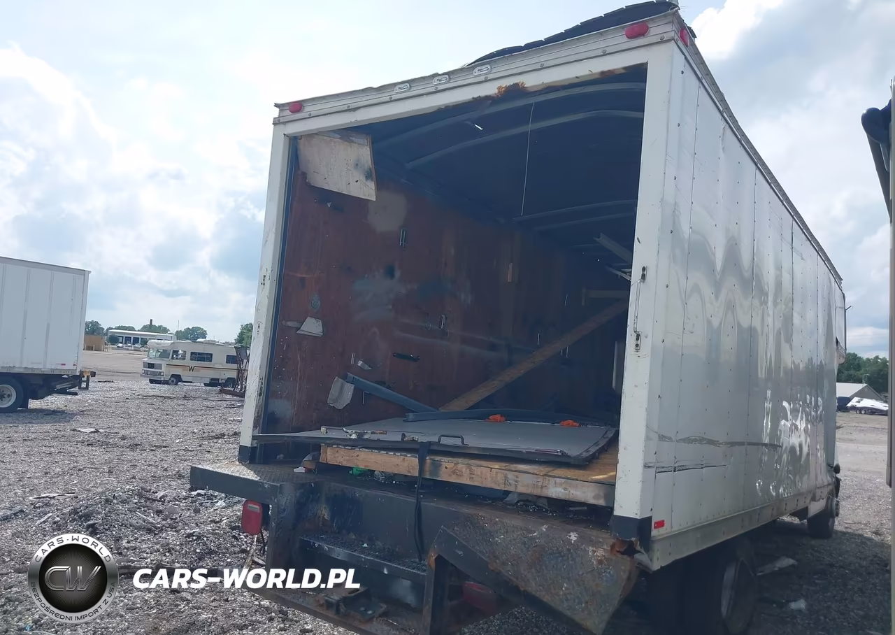 2009 GMC Savana Cutaway Work Van VIN:1GDJG31K391138734 - 4