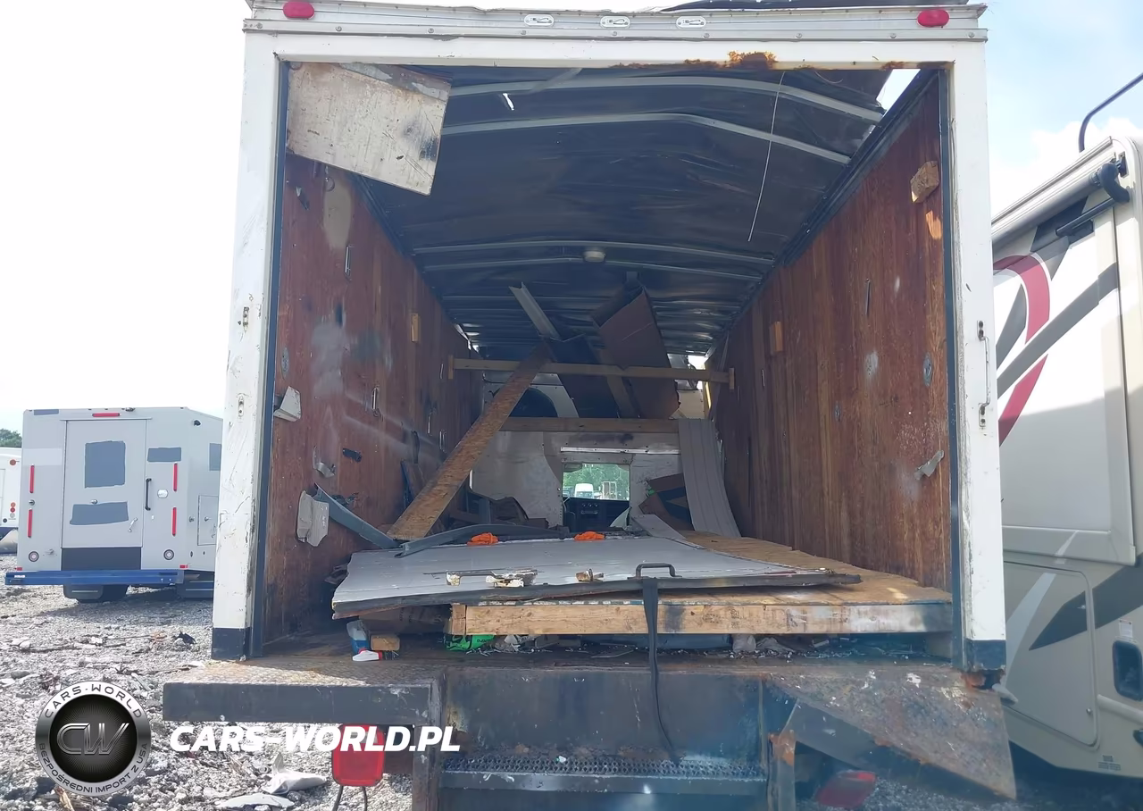 2009 GMC Savana Cutaway Work Van VIN:1GDJG31K391138734 - 8
