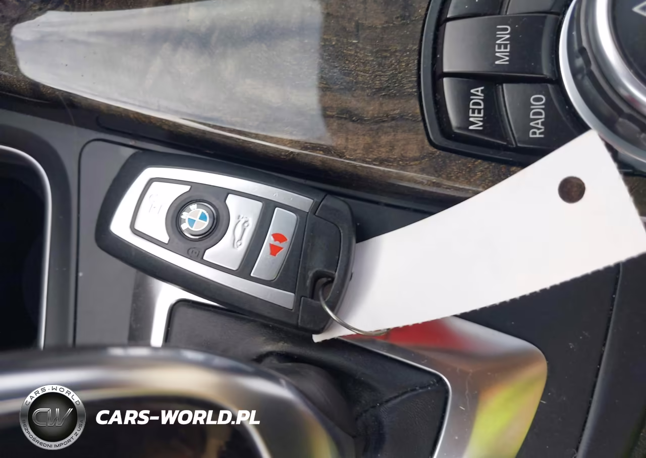 2016 BMW 3 Series 328I VIN:WBA8E9C57GK648043 - 11