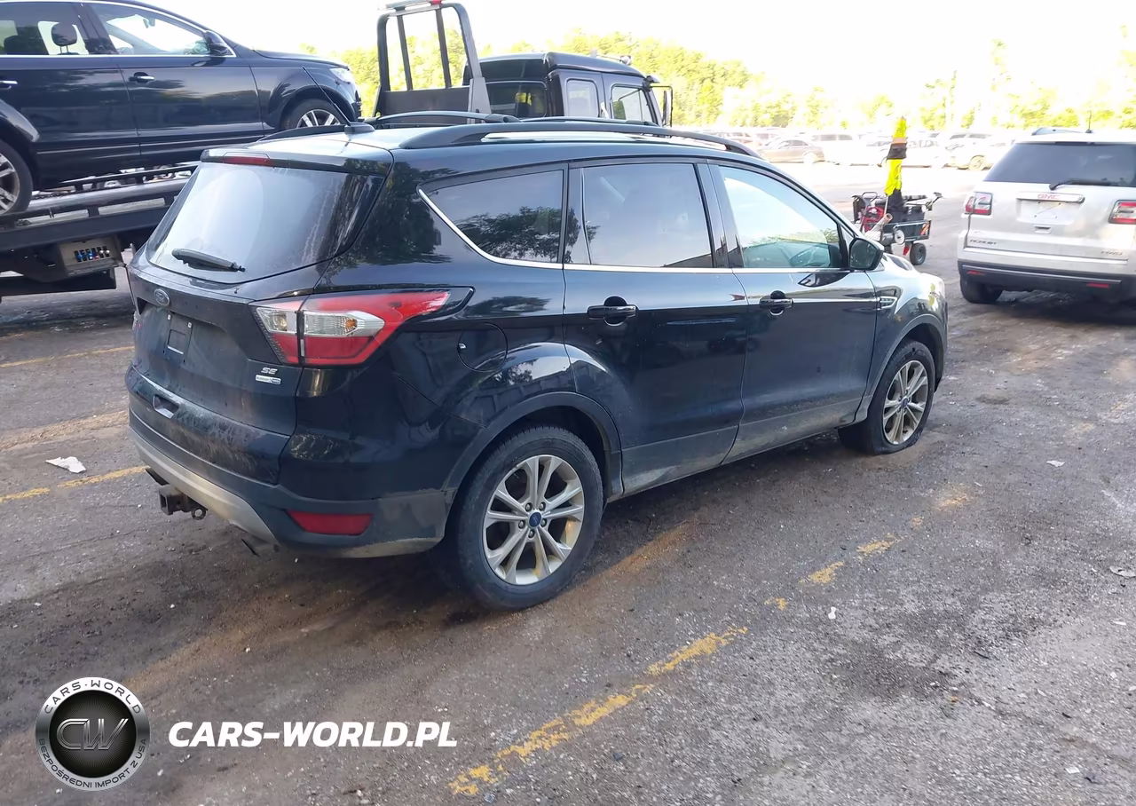 2018 Ford Escape Se VIN:1FMCU9GD3JUD24161 - 4