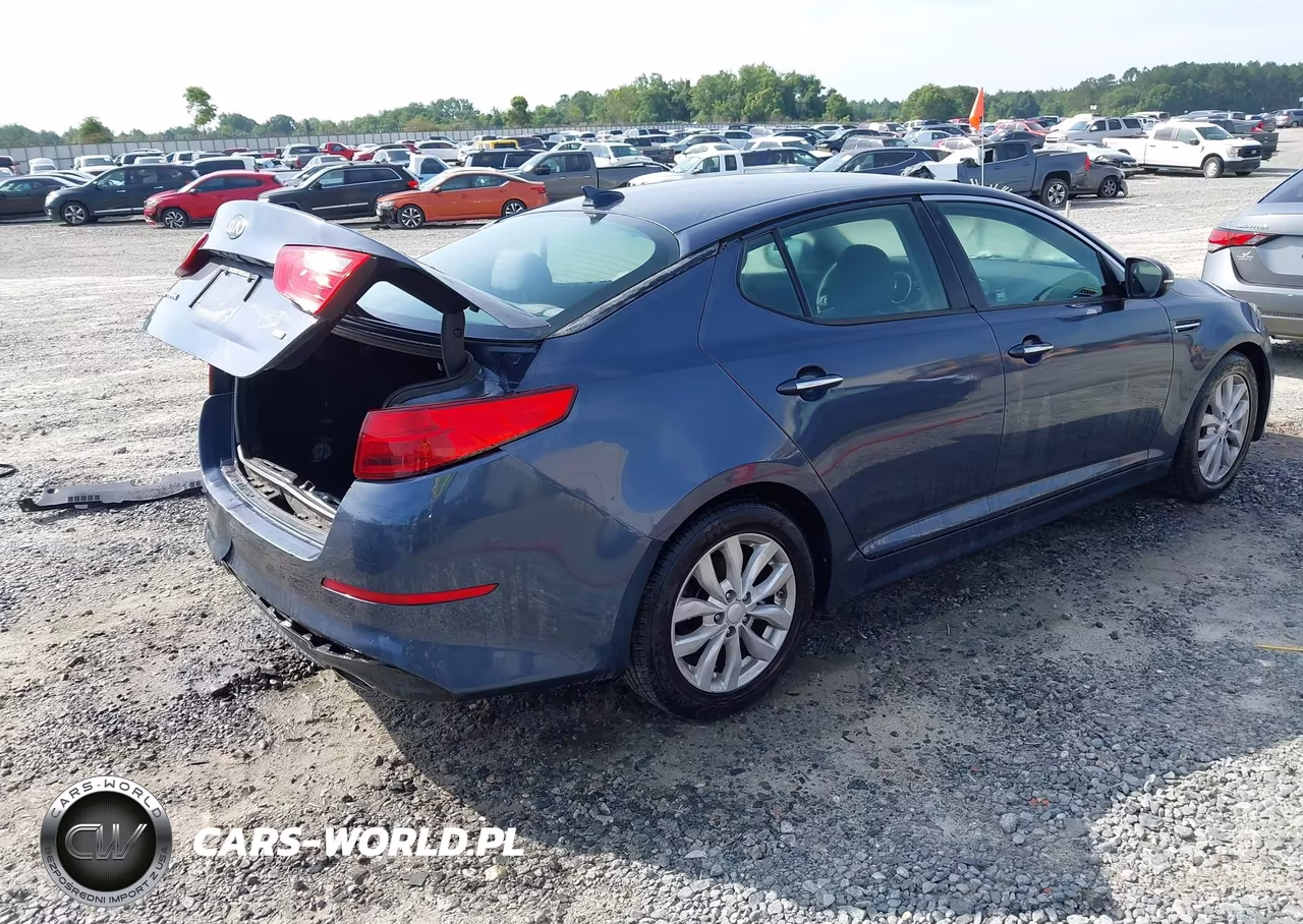 2015 Kia Optima Lx VIN:5XXGM4A74FG425699 - 4
