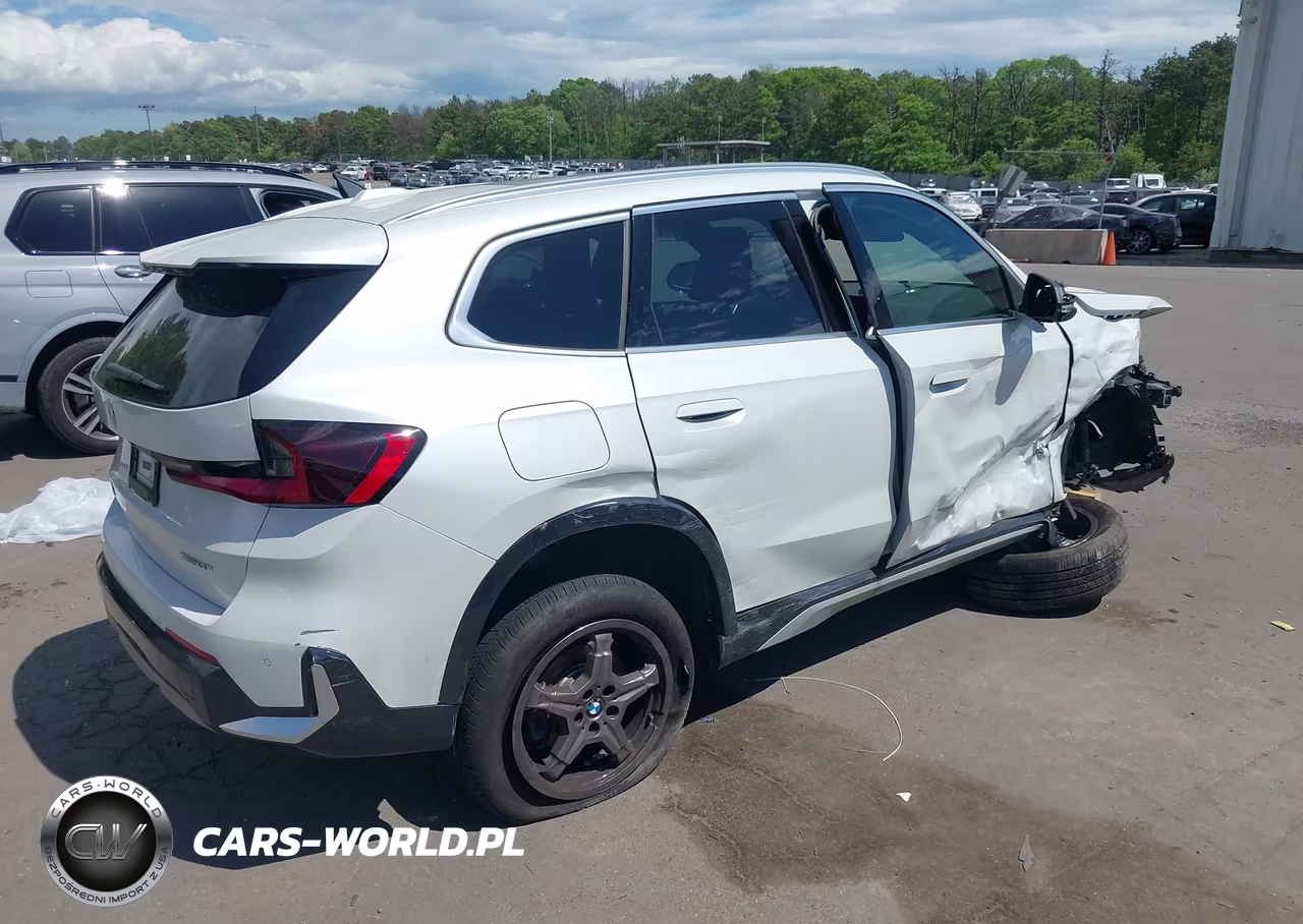 2025 BMW X1 xDrive28I VIN:WBX73EF06S5079676 - 4