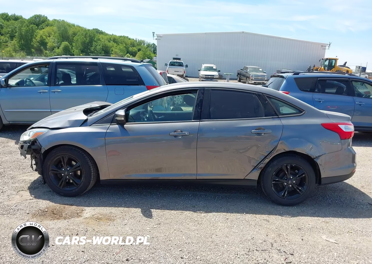 2014 Ford Focus Se VIN:1FADP3F23EL429250 - 14