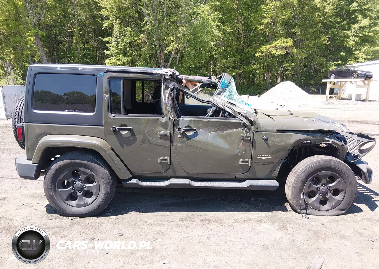 2015 Jeep Wrangler Unlimited Sahara VIN:1C4HJWEG4FL538118 - 14
