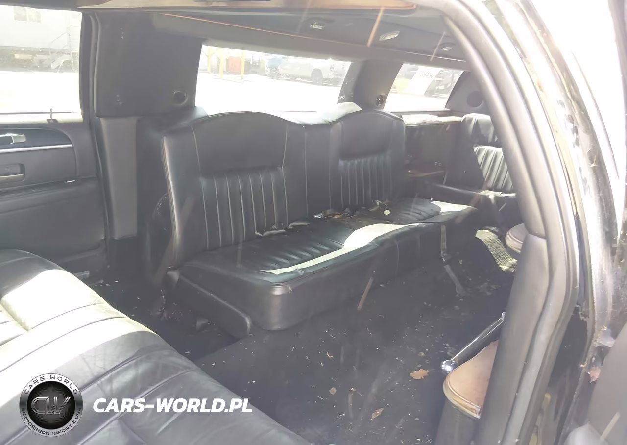 2007 Lincoln Town Car Executive VIN:1L1FM88W97Y639007 - 8