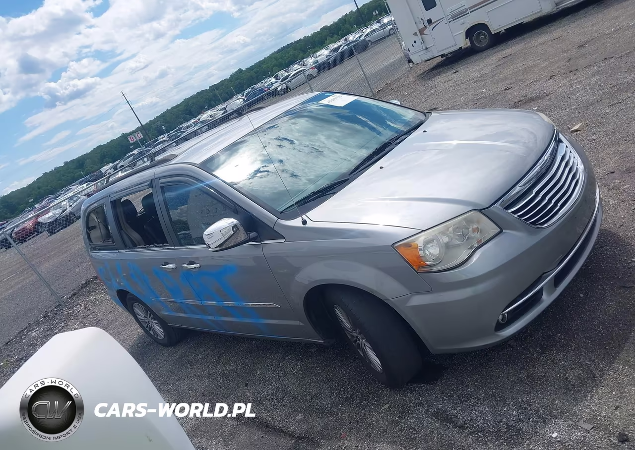 2015 Chrysler Town & Country Touring-L VIN:2C4RC1CG6FR506699 - 13