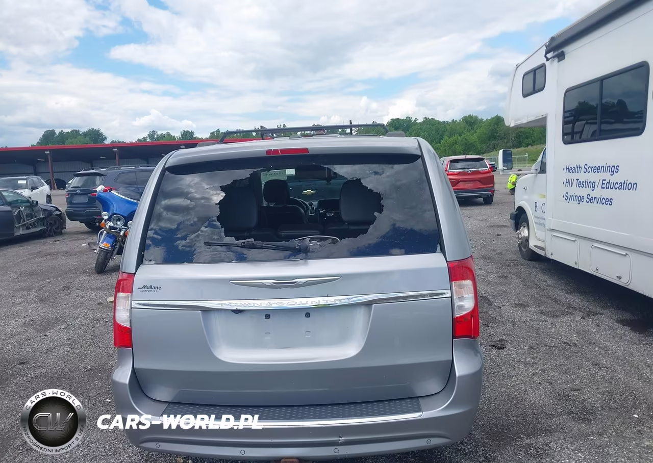 2015 Chrysler Town & Country Touring-L VIN:2C4RC1CG6FR506699 - 16