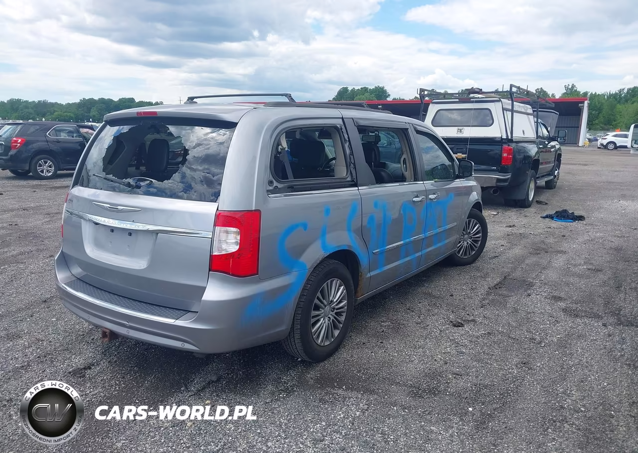 2015 Chrysler Town & Country Touring-L VIN:2C4RC1CG6FR506699 - 4