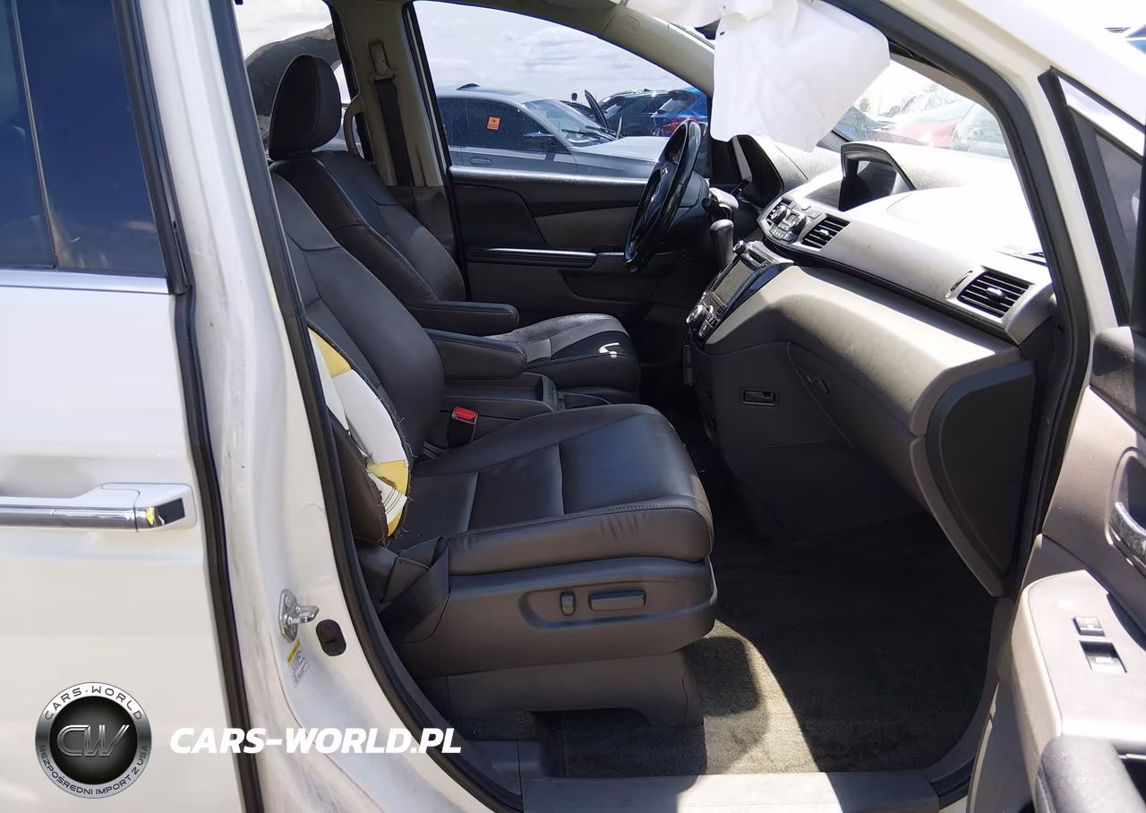 2014 Honda Odyssey Touring-Touring Elite VIN:5FNRL5H94EB097310 - 5