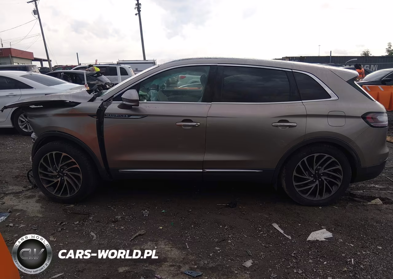 2020 Lincoln Nautilus Reserve VIN:2LMPJ6K94LBL03439 - 13