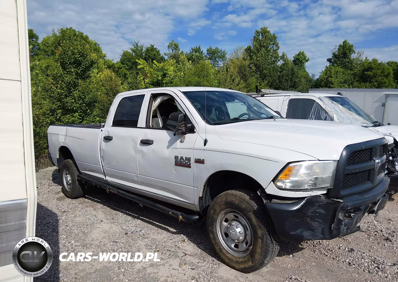 2015 Ram 2500 Tradesman VIN:3C6UR5HJ0FG558296 - 13
