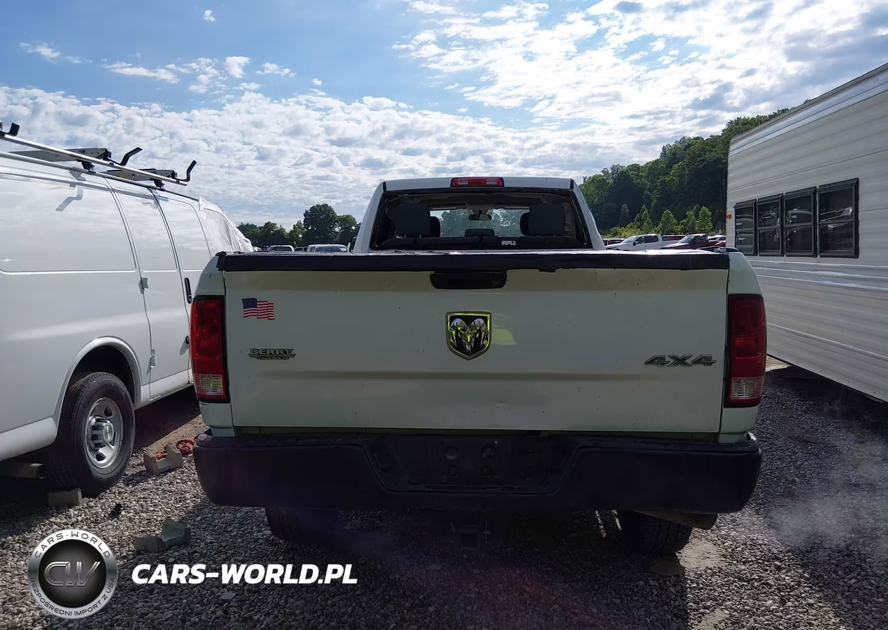 2015 Ram 2500 Tradesman VIN:3C6UR5HJ0FG558296 - 15