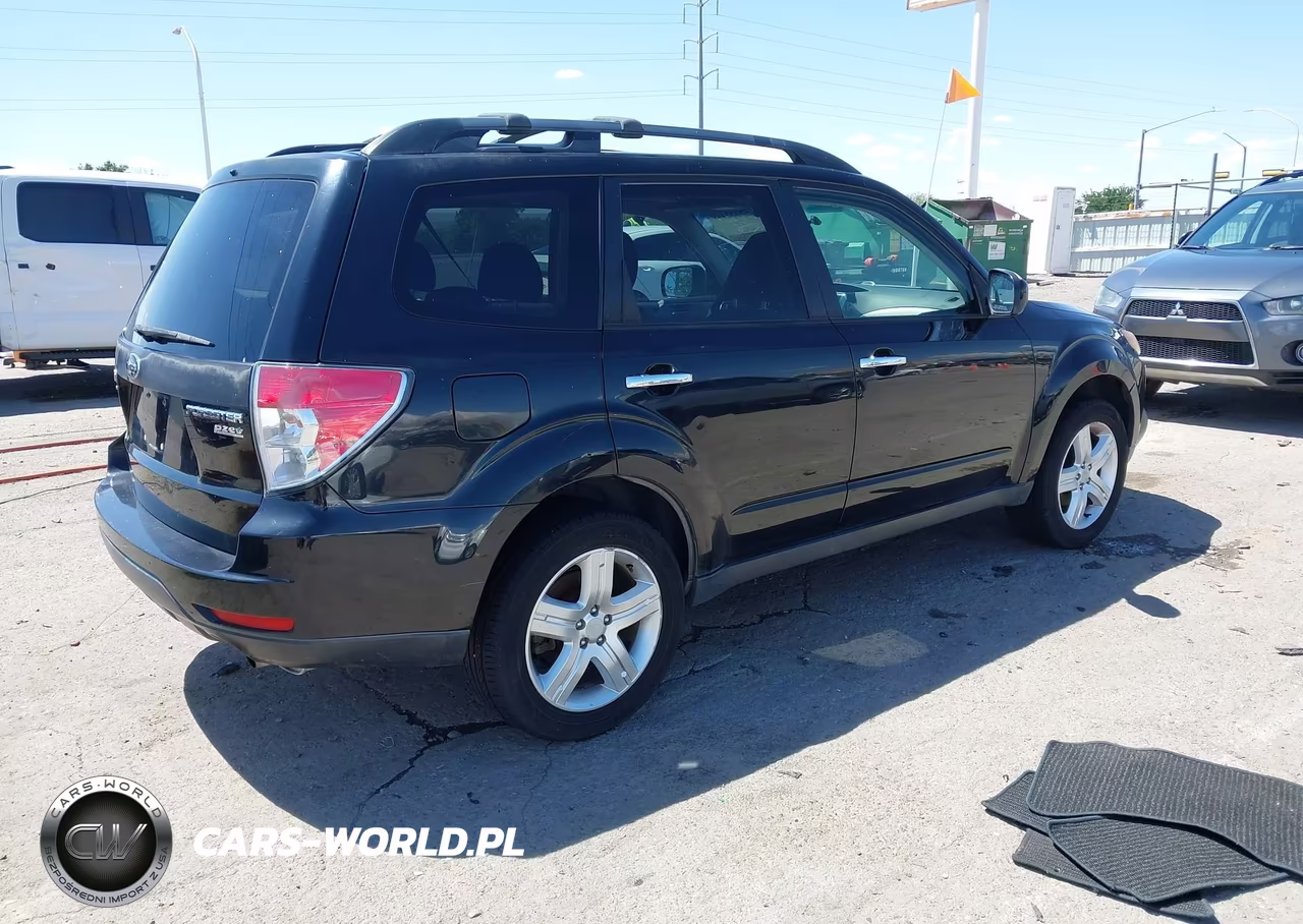 2010 Subaru Forester 2.5X Premium VIN:JF2SH6CC7AH738764 - 4