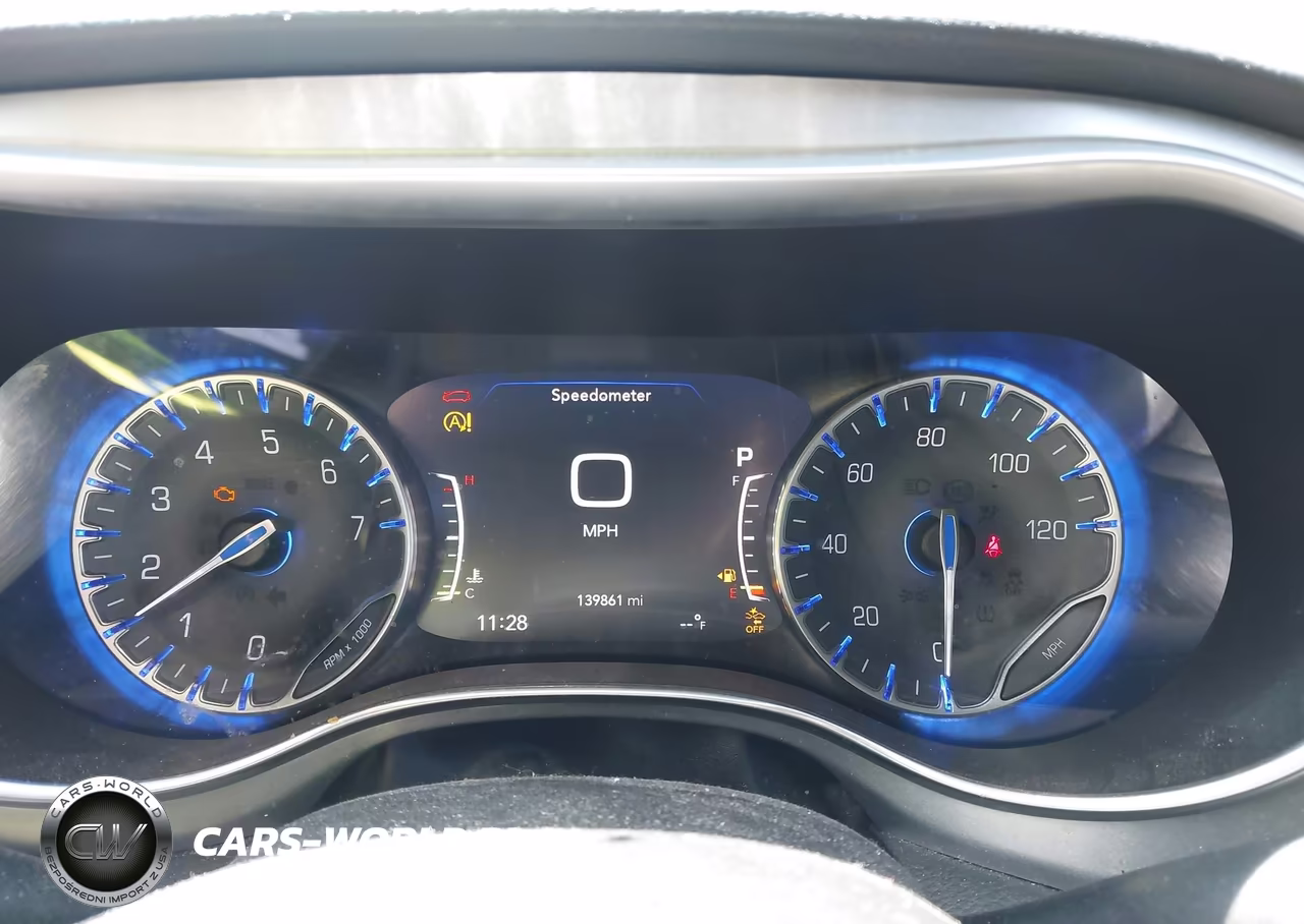 2019 Chrysler Pacifica Touring L Plus VIN:2C4RC1EG7KR540237 - 7