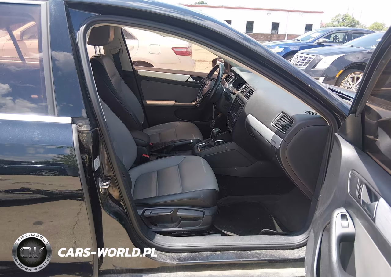 2015 Volkswagen Jetta Hybrid Sel Premium VIN:3VW637AJ4FM408375 - 5