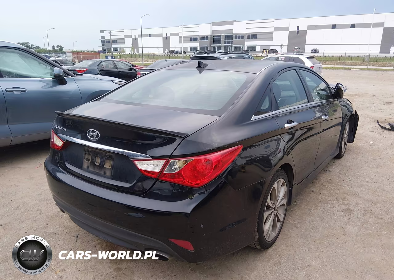 2014 Hyundai Sonata Se VIN:5NPEC4AC8EH868674 - 4